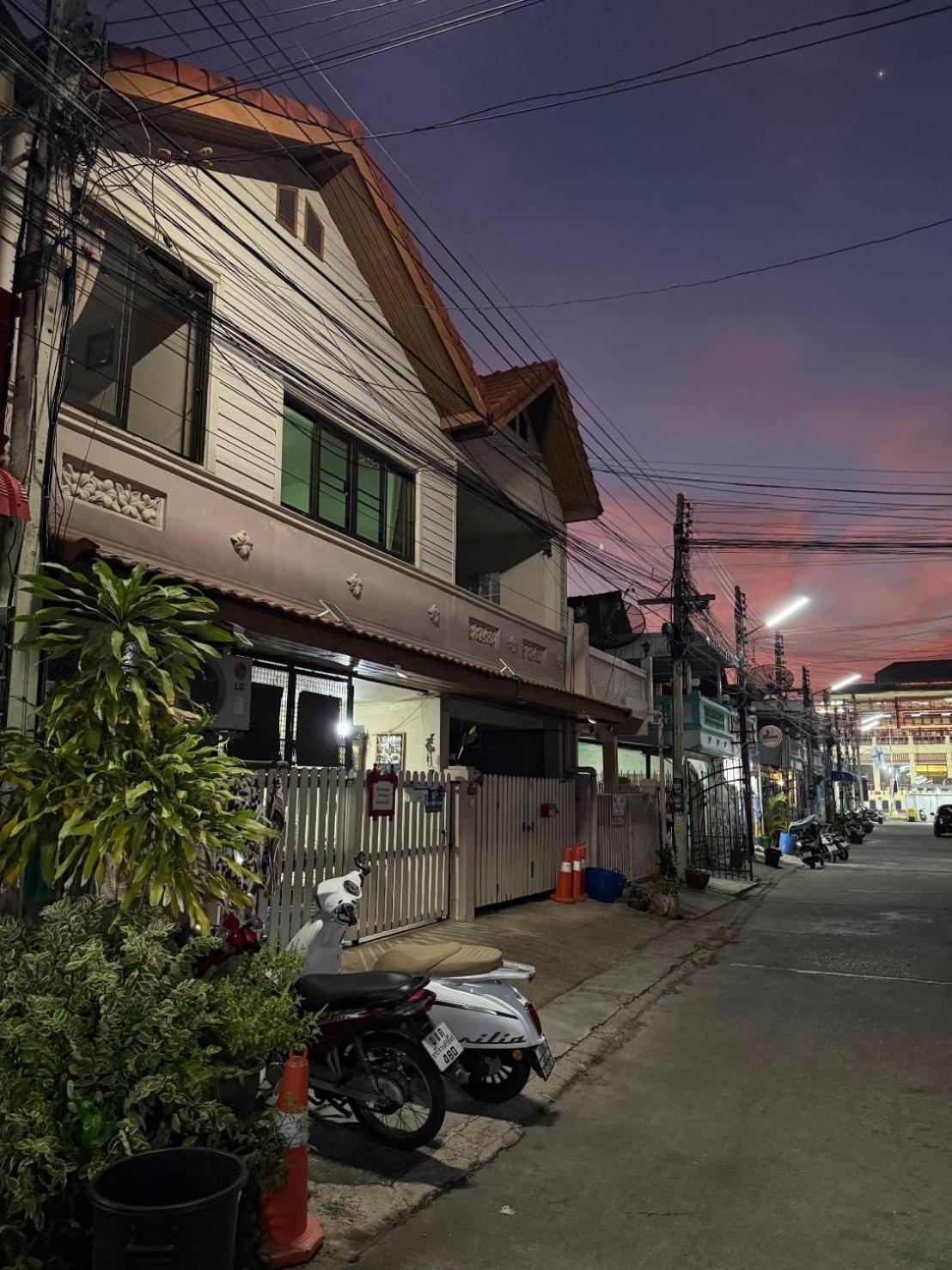 Chomhaad Guesthouse Hua Hin Exterior photo